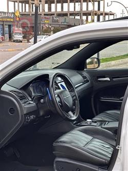 کرایسلەر 300